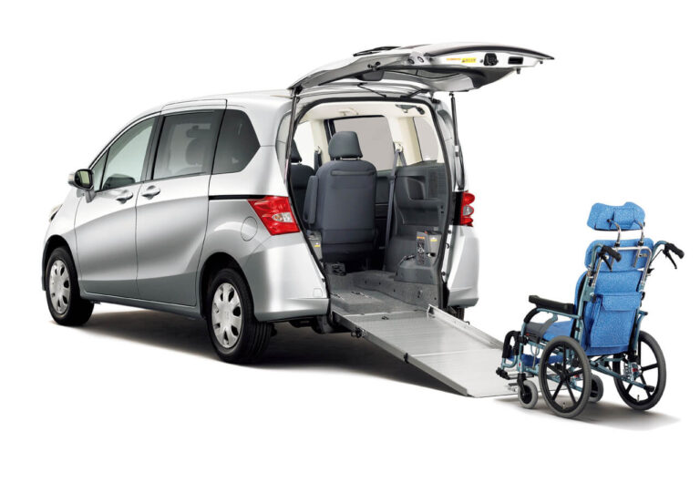 samochód do przewozu niepełnosprawnego na wózku